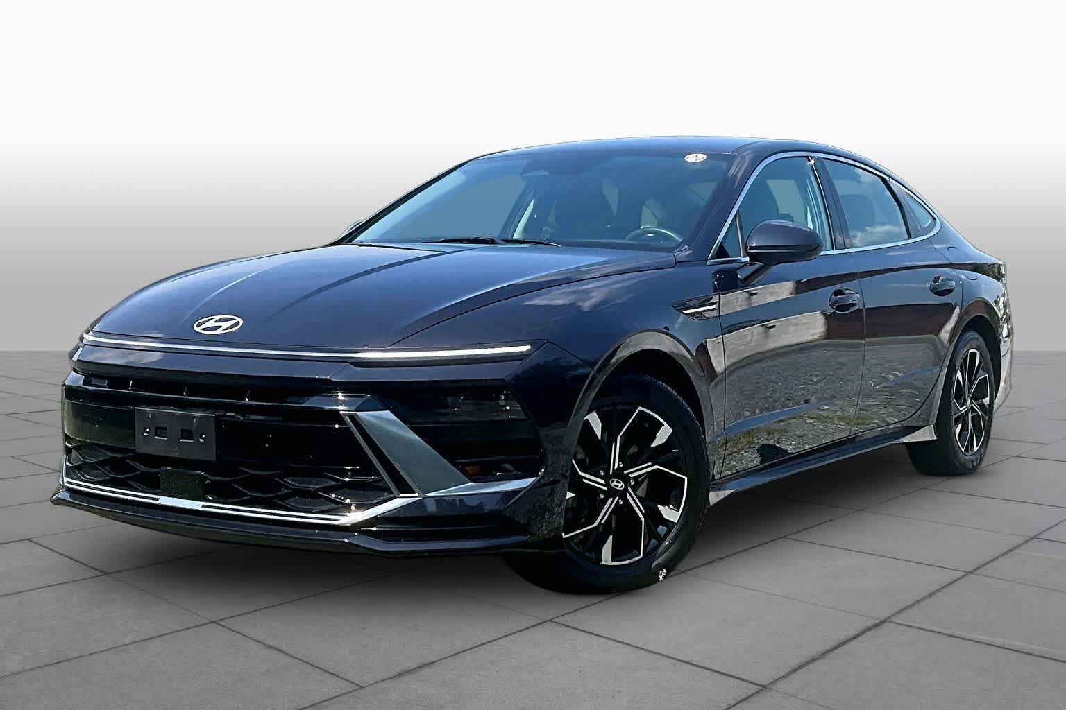 Used 2025 Hyundai Sonata SEL FWD image 1