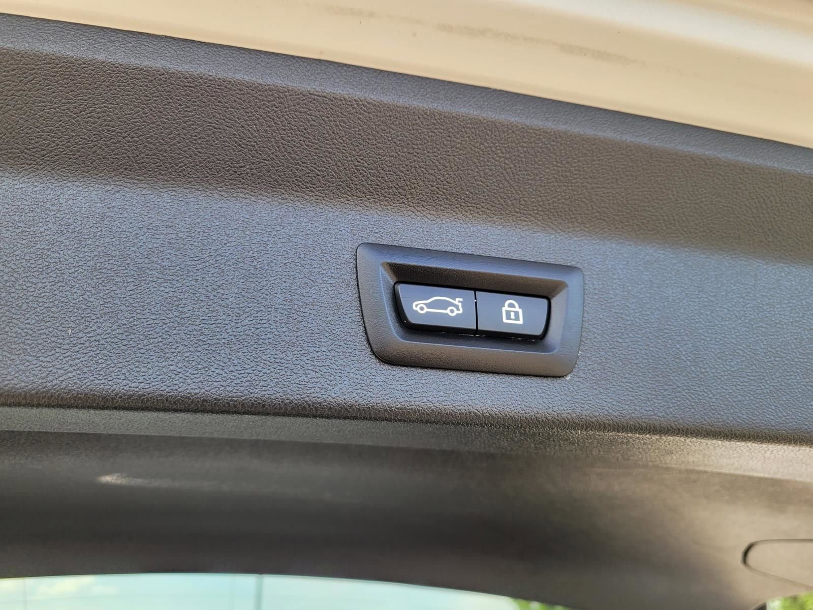 Used 2023 BMW X3 sDrive30i w/ Convenience Package image 15