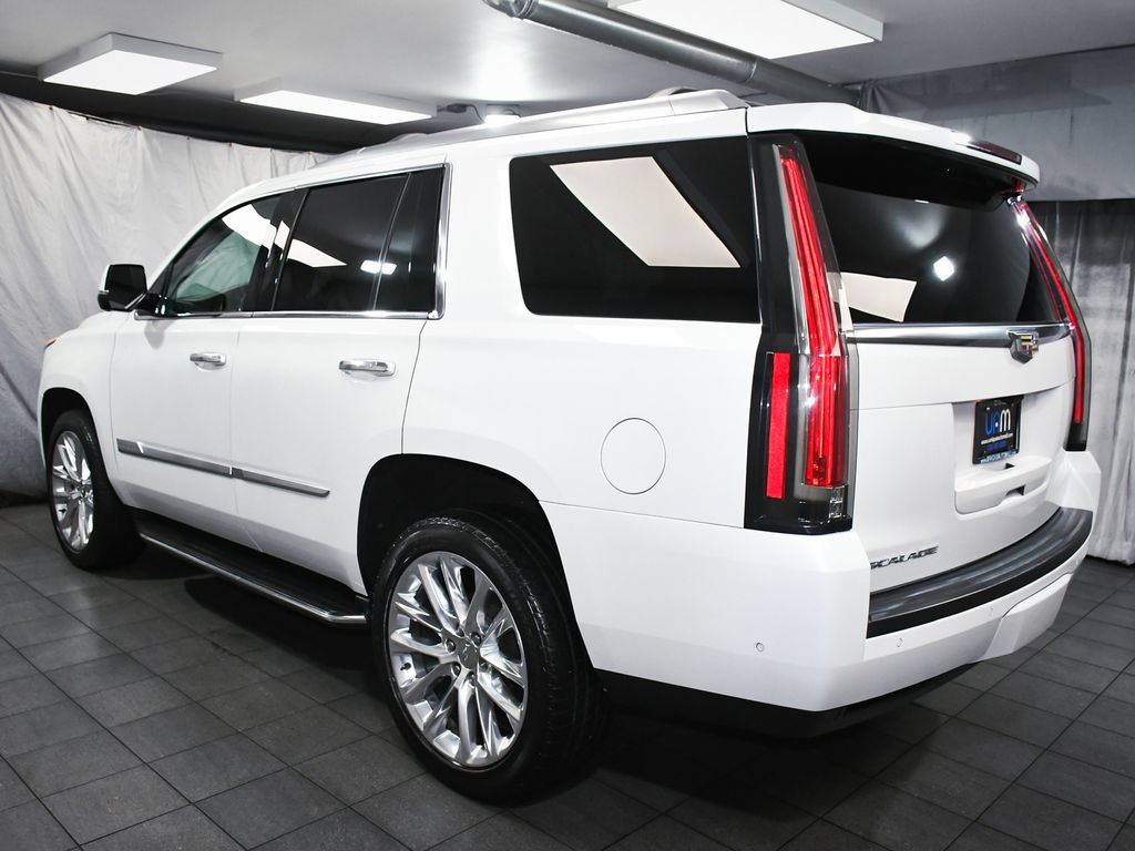 Used 2020 Cadillac Escalade Luxury AWD/4WD image 4