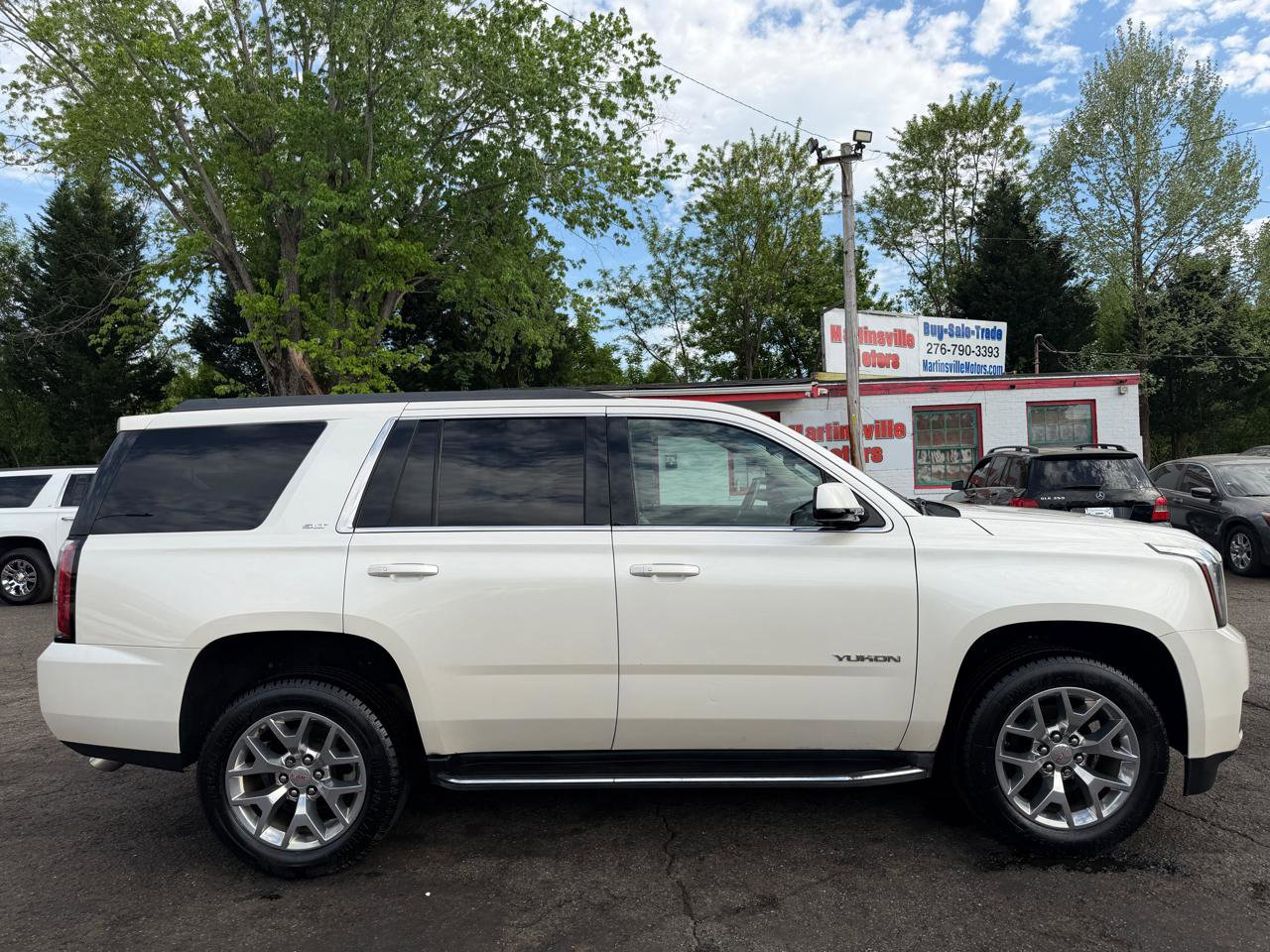 Used 2015 GMC Yukon SLT w/ Open Road Package AWD/4WD image 4