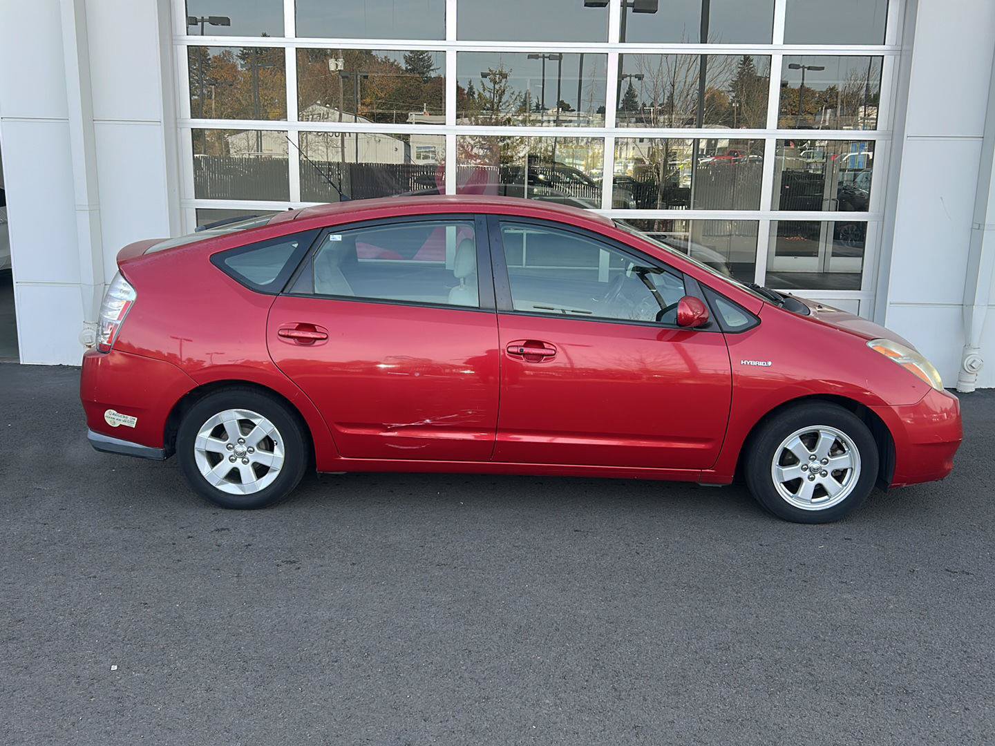 Used 2007 Toyota Prius w/ Pkg 4 FWD image 6