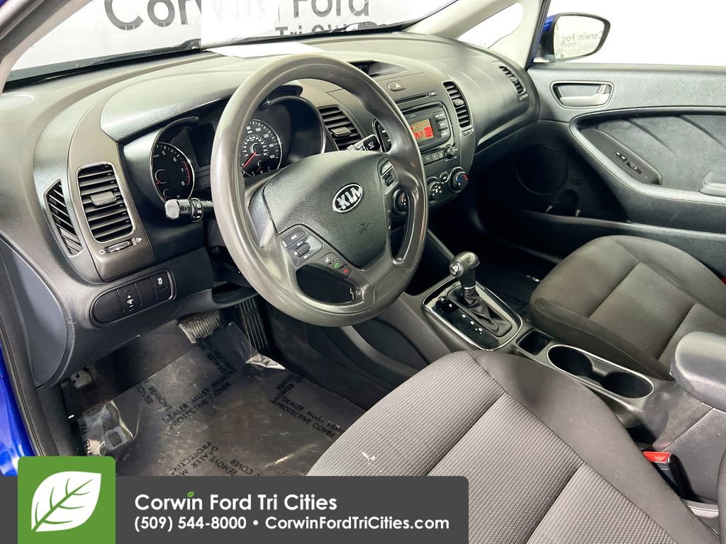 Used 2017 Kia Forte LX image 3