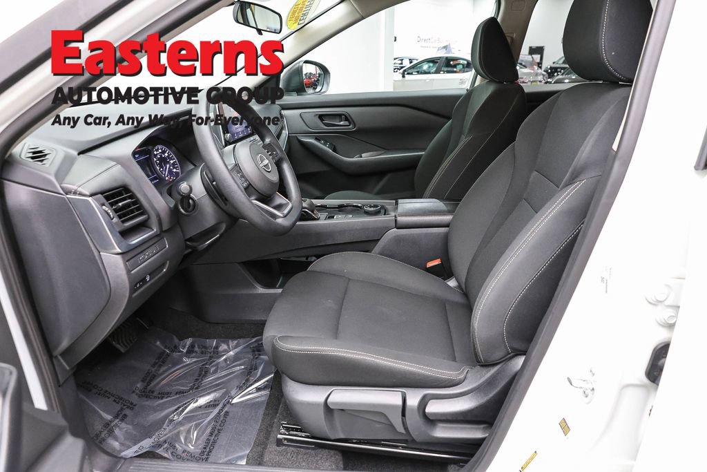 Used 2024 Nissan Rogue S AWD/4WD image 14