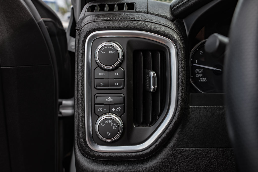 Used 2020 GMC Sierra 1500 SLE w/ X31 Off-Road Package AWD/4WD image 21