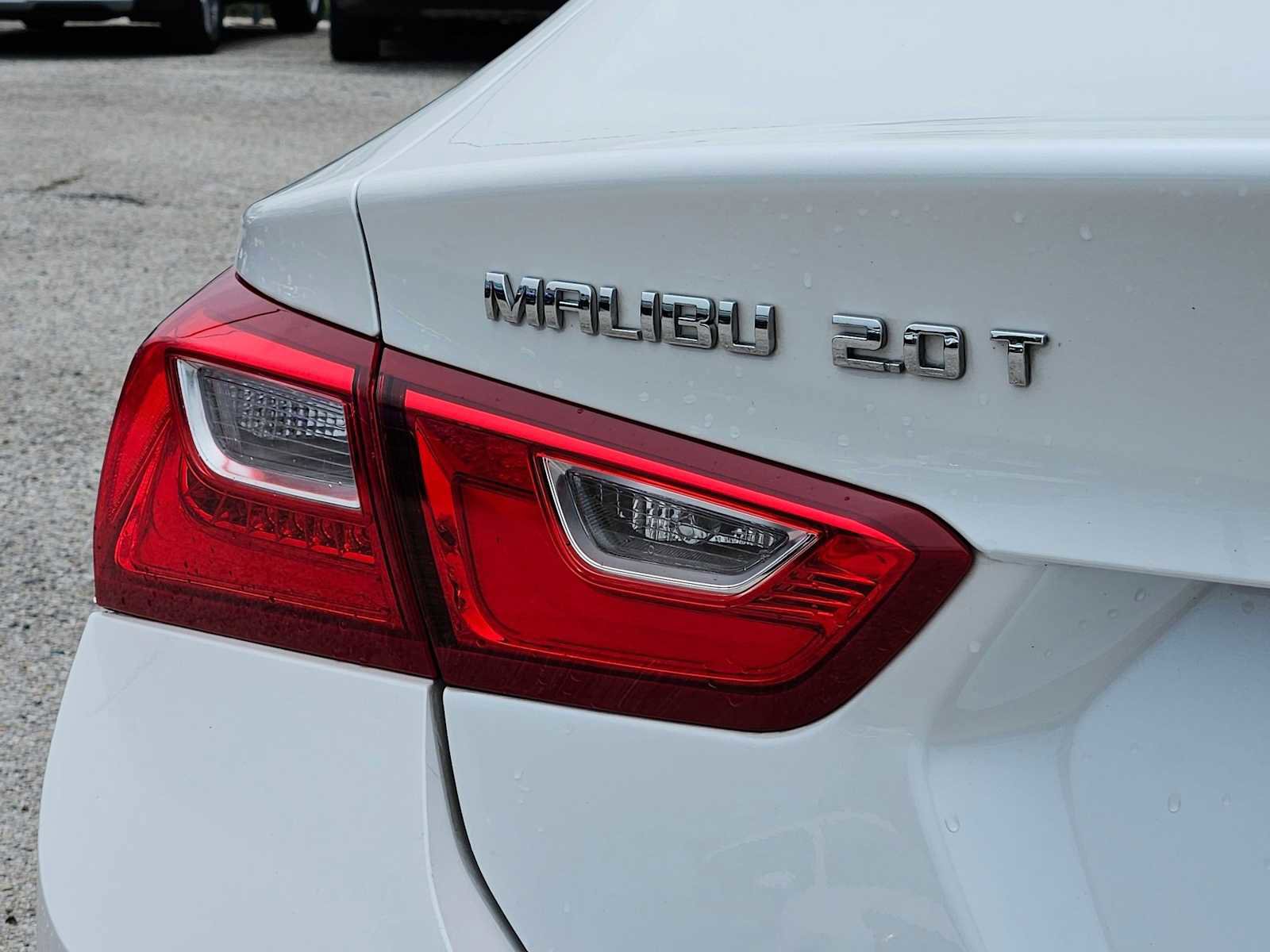 Used 2018 Chevrolet Malibu Premier w/ Driver Confidence Package FWD image 12