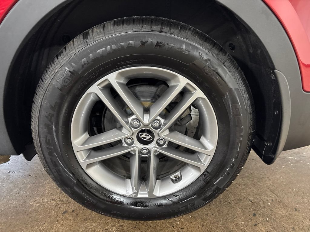 Used 2018 Hyundai Santa Fe Sport w/ Cargo Package AWD/4WD image 9