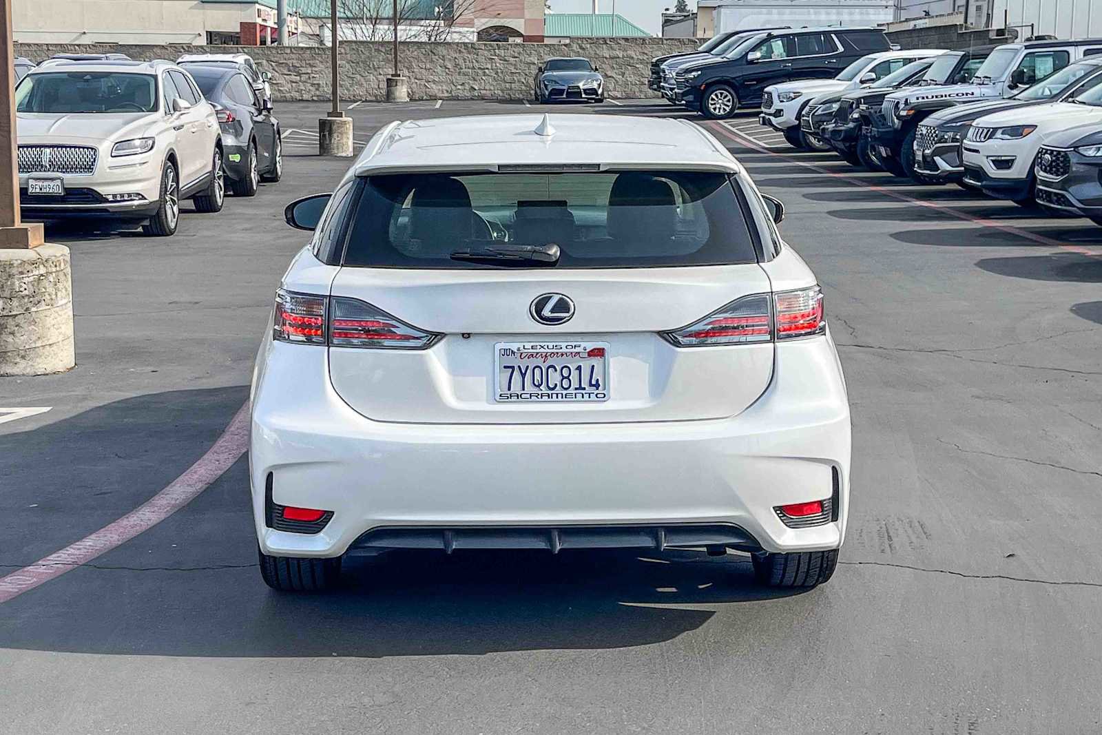 Used 2017 Lexus CT 200h w/ Navigation System Package image 3