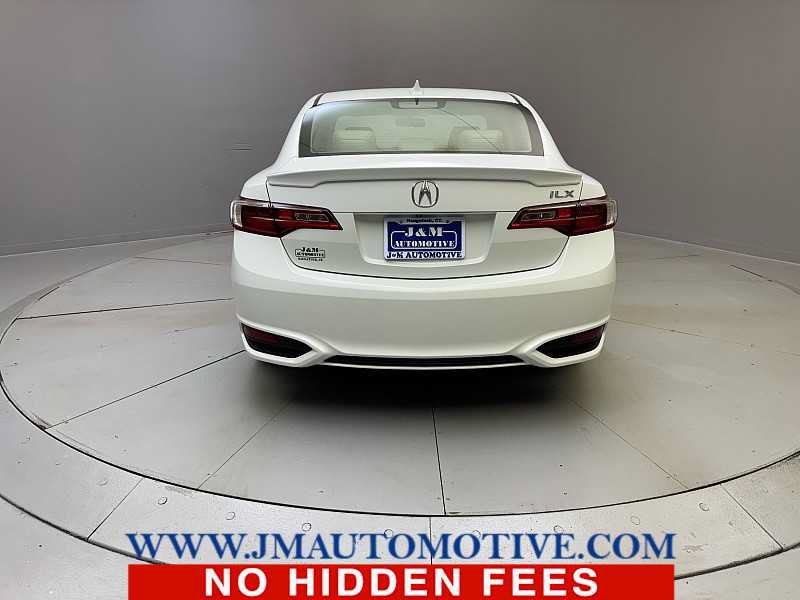 Used 2017 Acura ILX FWD image 4