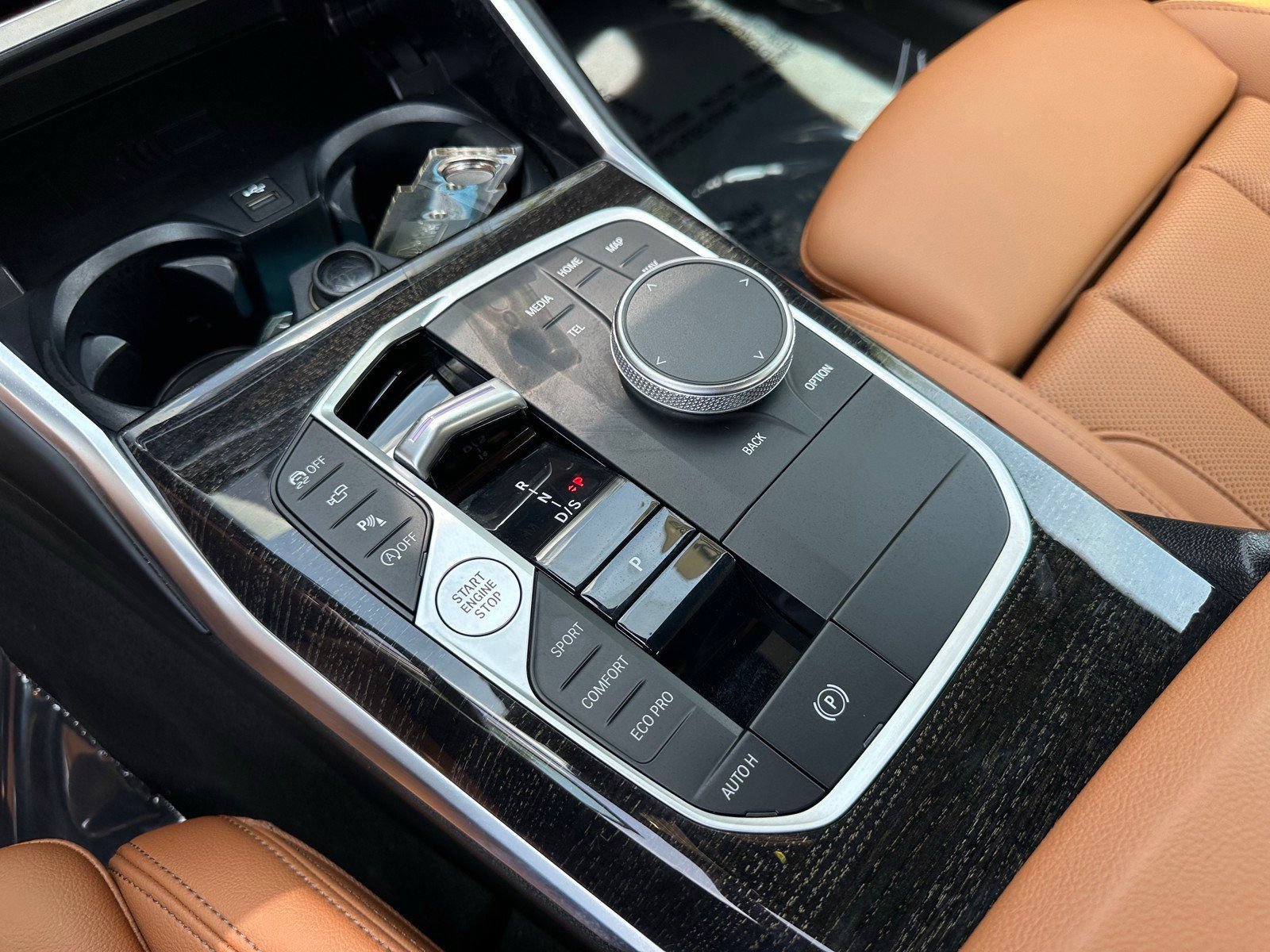 Certified 2023 BMW 330i xDrive Sedan w/ M Sport Package AWD/4WD image 28