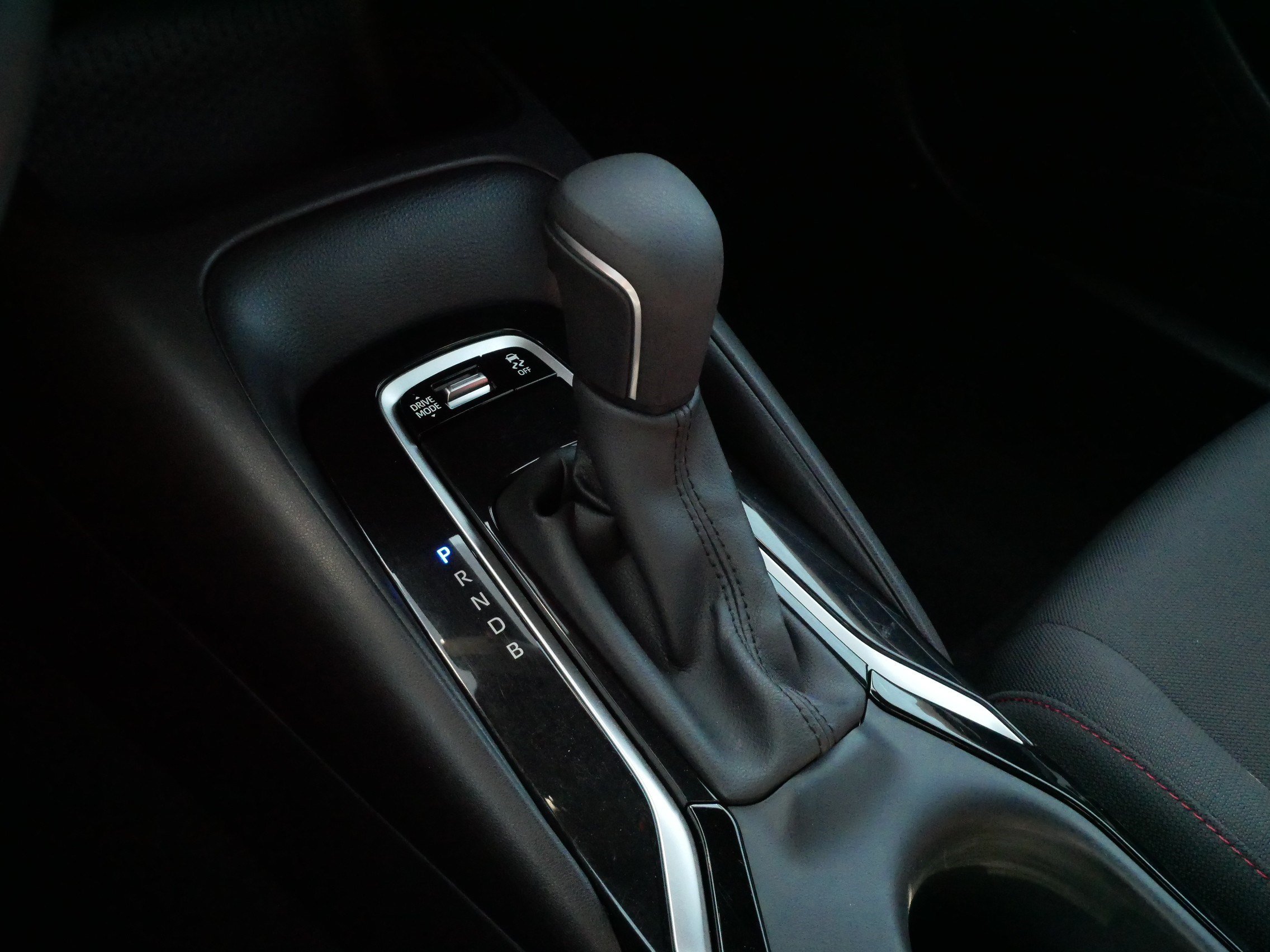 Certified 2025 Toyota Corolla SE FWD image 24