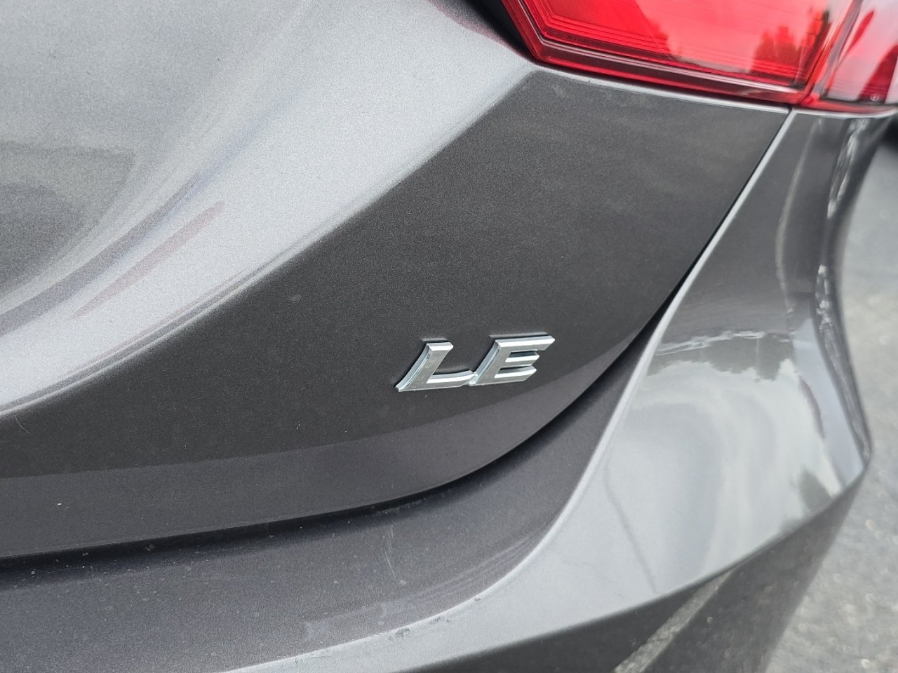 Used 2024 Toyota Camry LE FWD image 23
