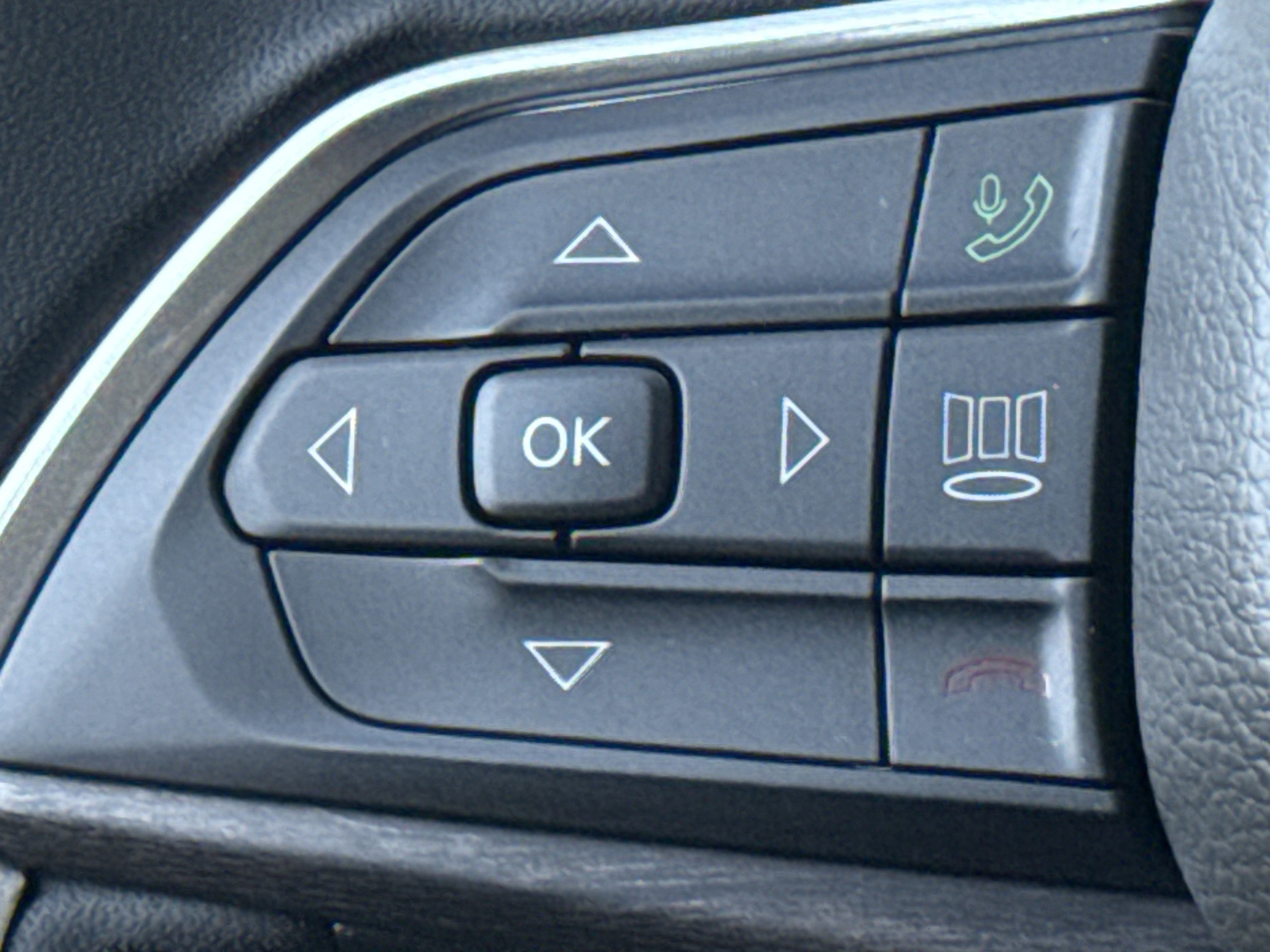 Used 2026 Jeep Grand Cherokee Limited Reserve AWD/4WD image 18