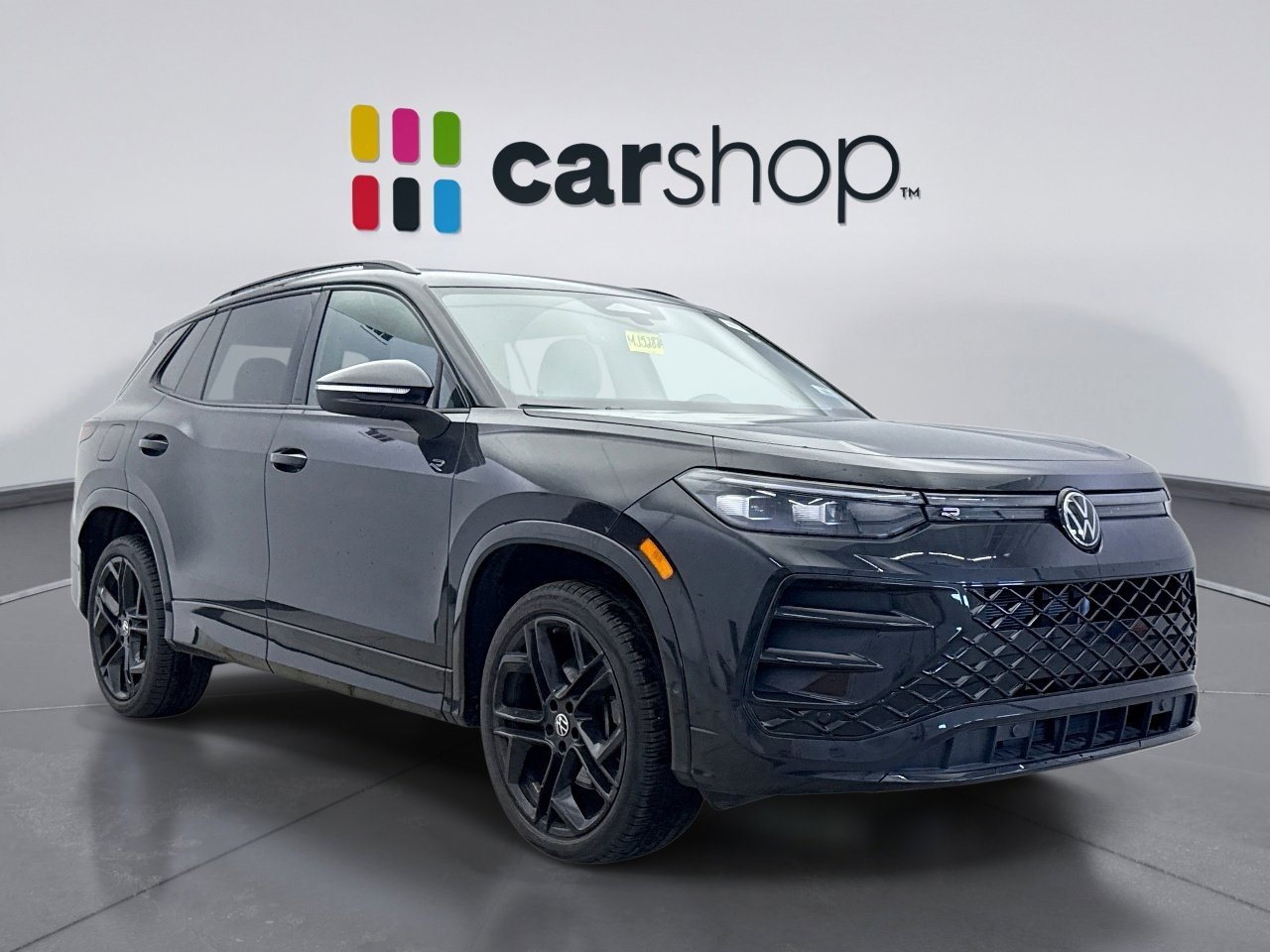 Used 2025 Volkswagen Tiguan SE R-Line AWD/4WD image 7