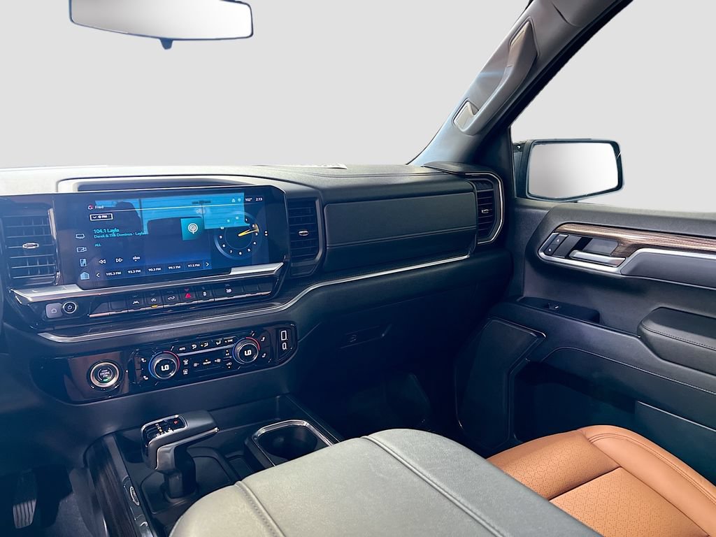 Used 2023 Chevrolet Silverado 1500 RST AWD/4WD image 22