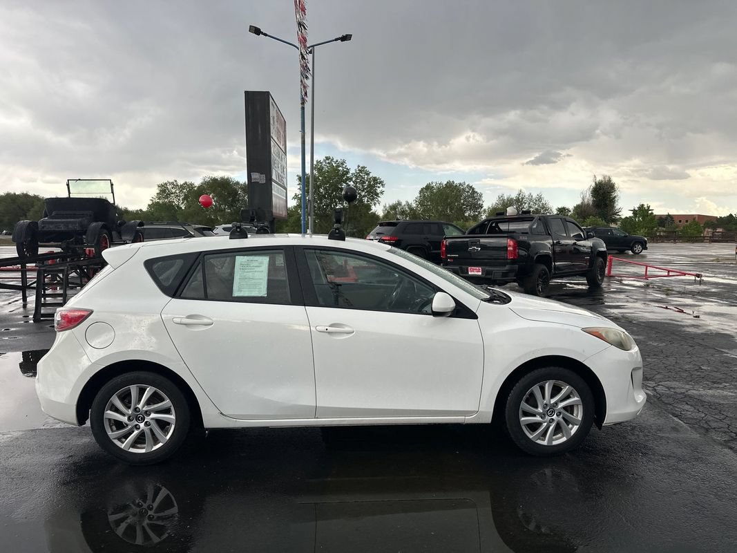 Used 2013 MAZDA MAZDA3 i Touring FWD image 3