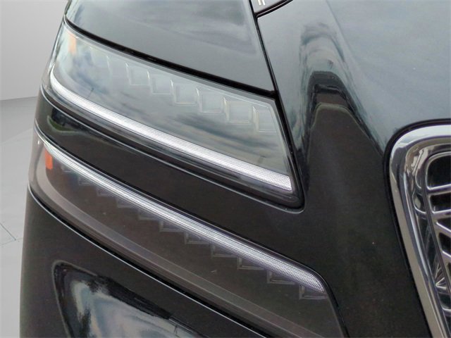 Used 2025 Genesis GV80 3.5T Prestige image 9