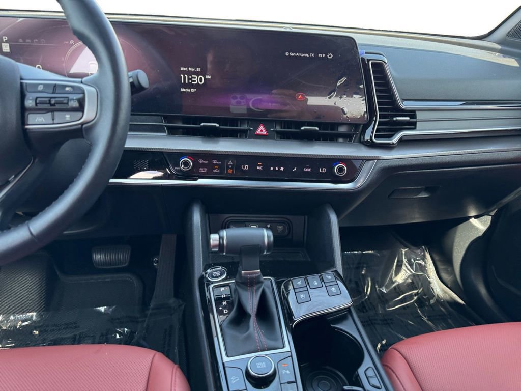 Used 2024 Kia Sportage SX image 11