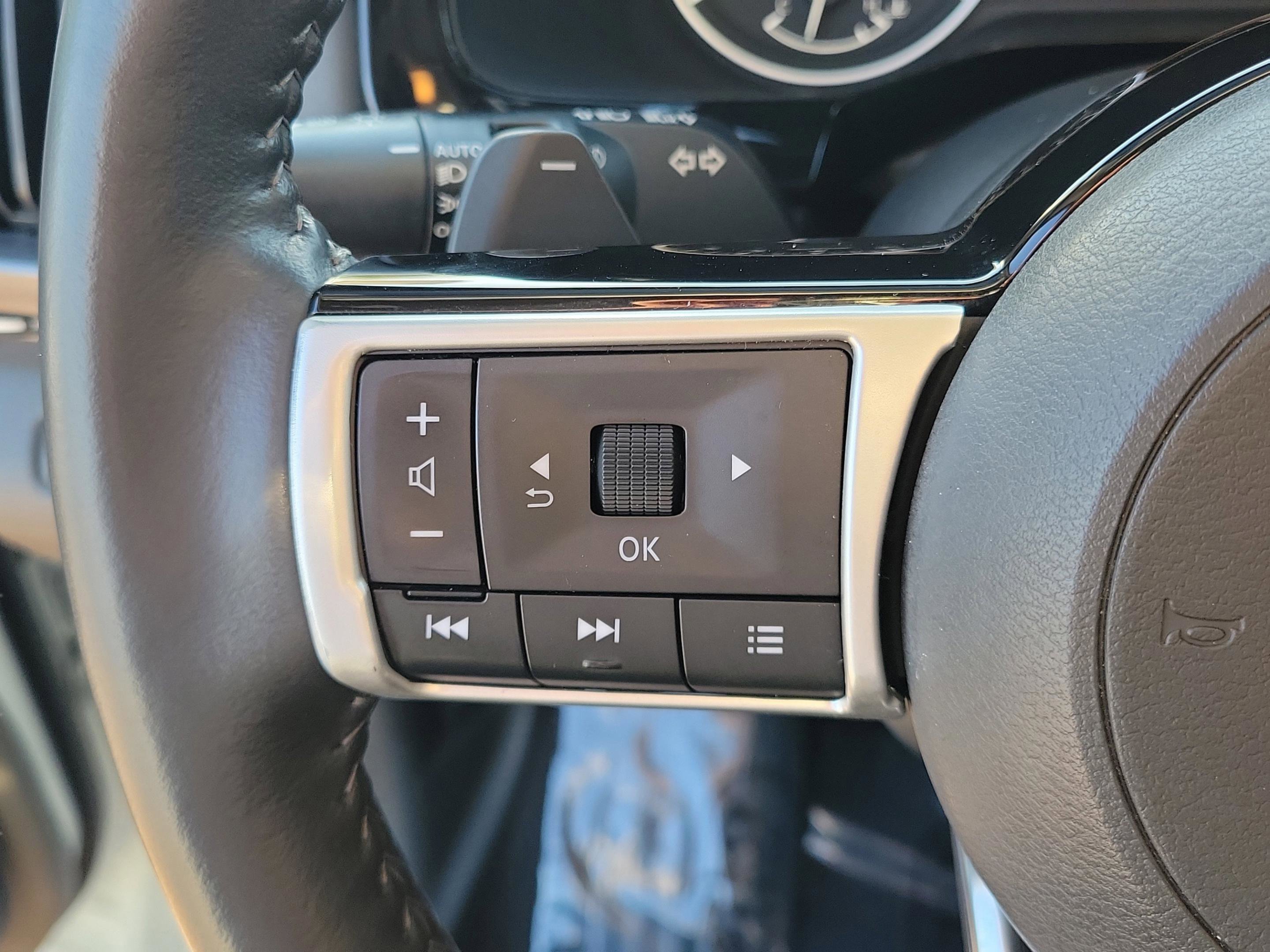 Certified 2024 Nissan Pathfinder SL image 31