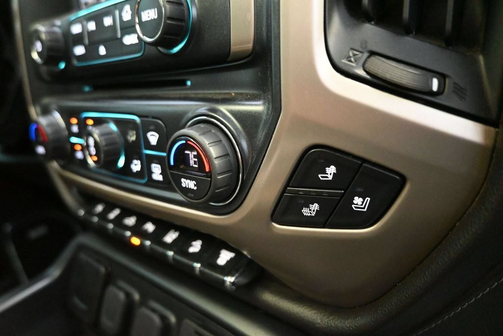 Used 2019 GMC Sierra 2500 Denali w/ Suspension Package, Off-Road AWD/4WD image 21
