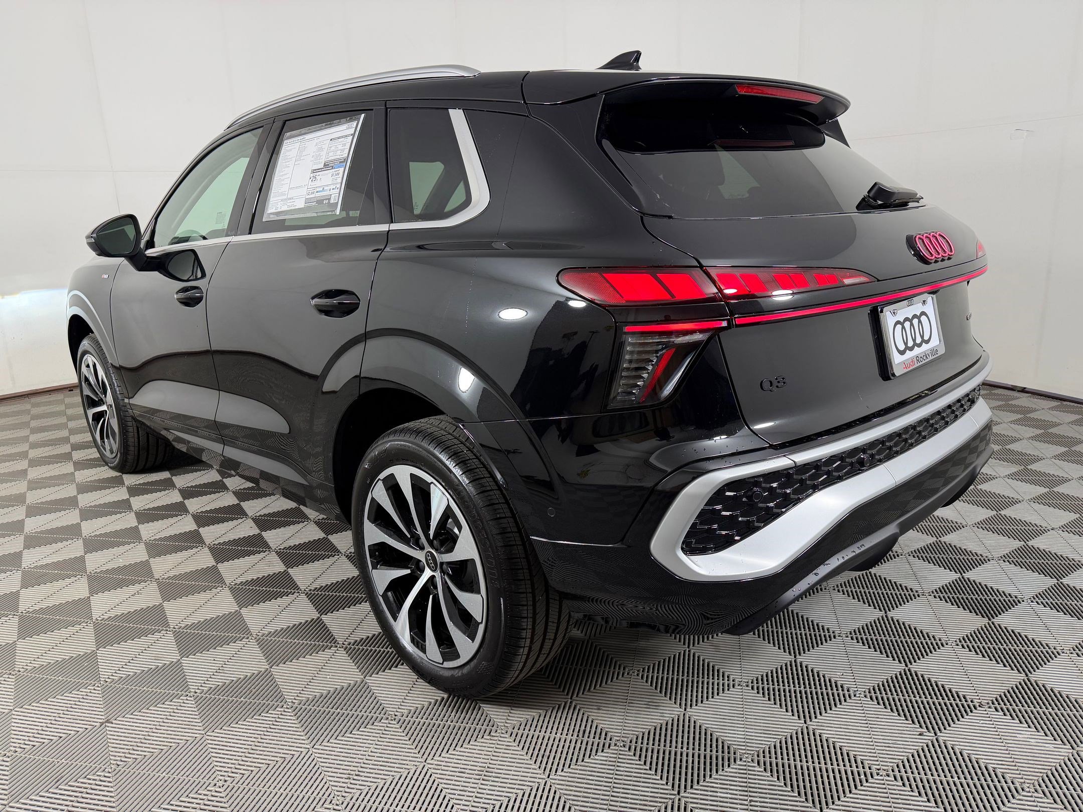 New 2026 Audi Q3 quattro 2.0T image 3