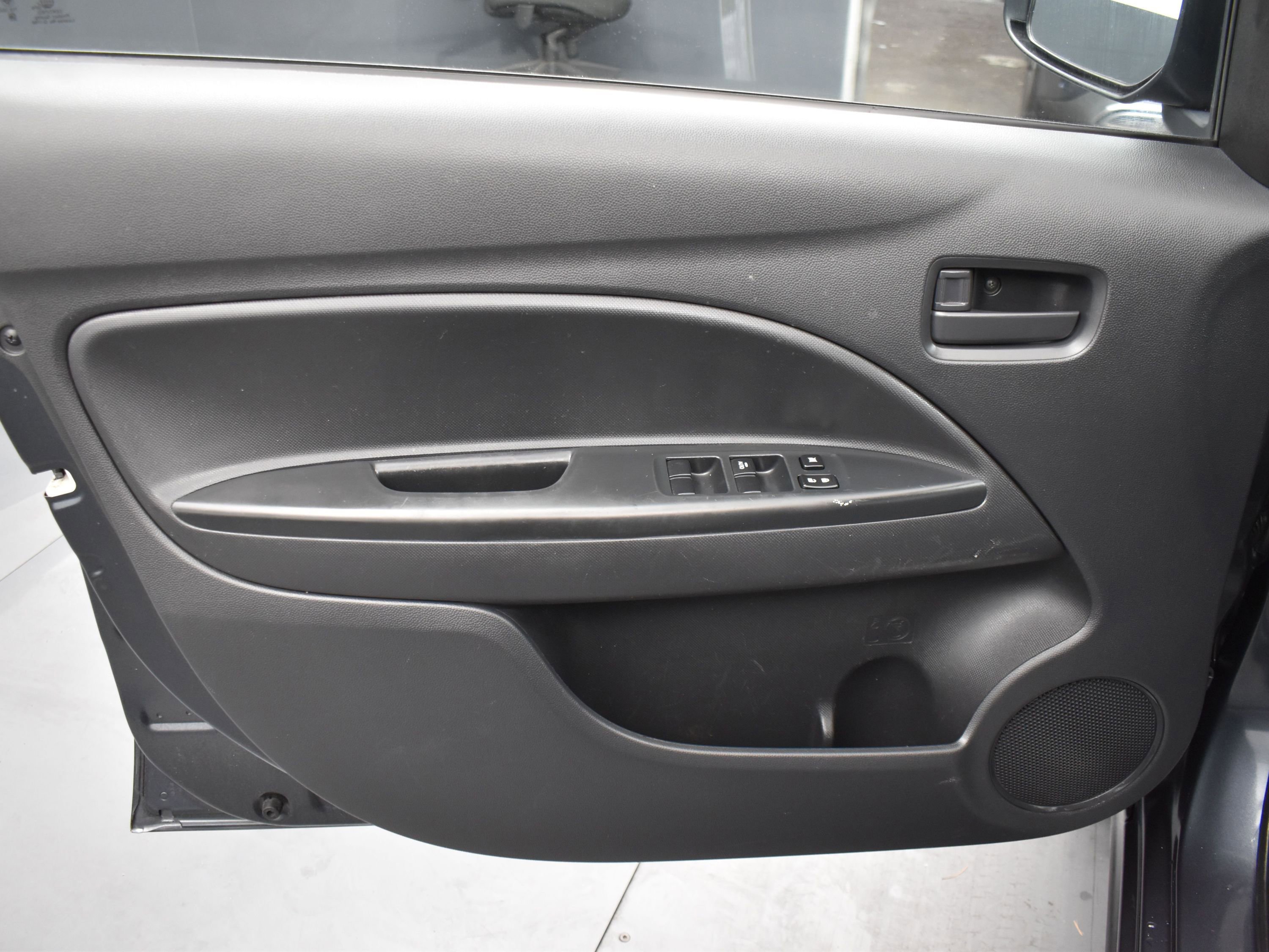 Used 2024 Mitsubishi Mirage G4 ES image 9