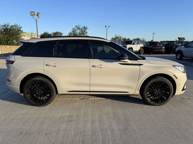 Used 2023 Lincoln Corsair Reserve w/ Equipment Group 202A AWD/4WD image 2