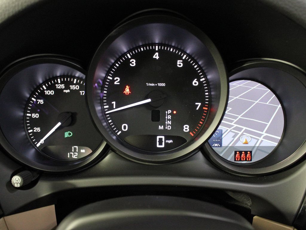 Certified 2026 Porsche Macan AWD/4WD image 21