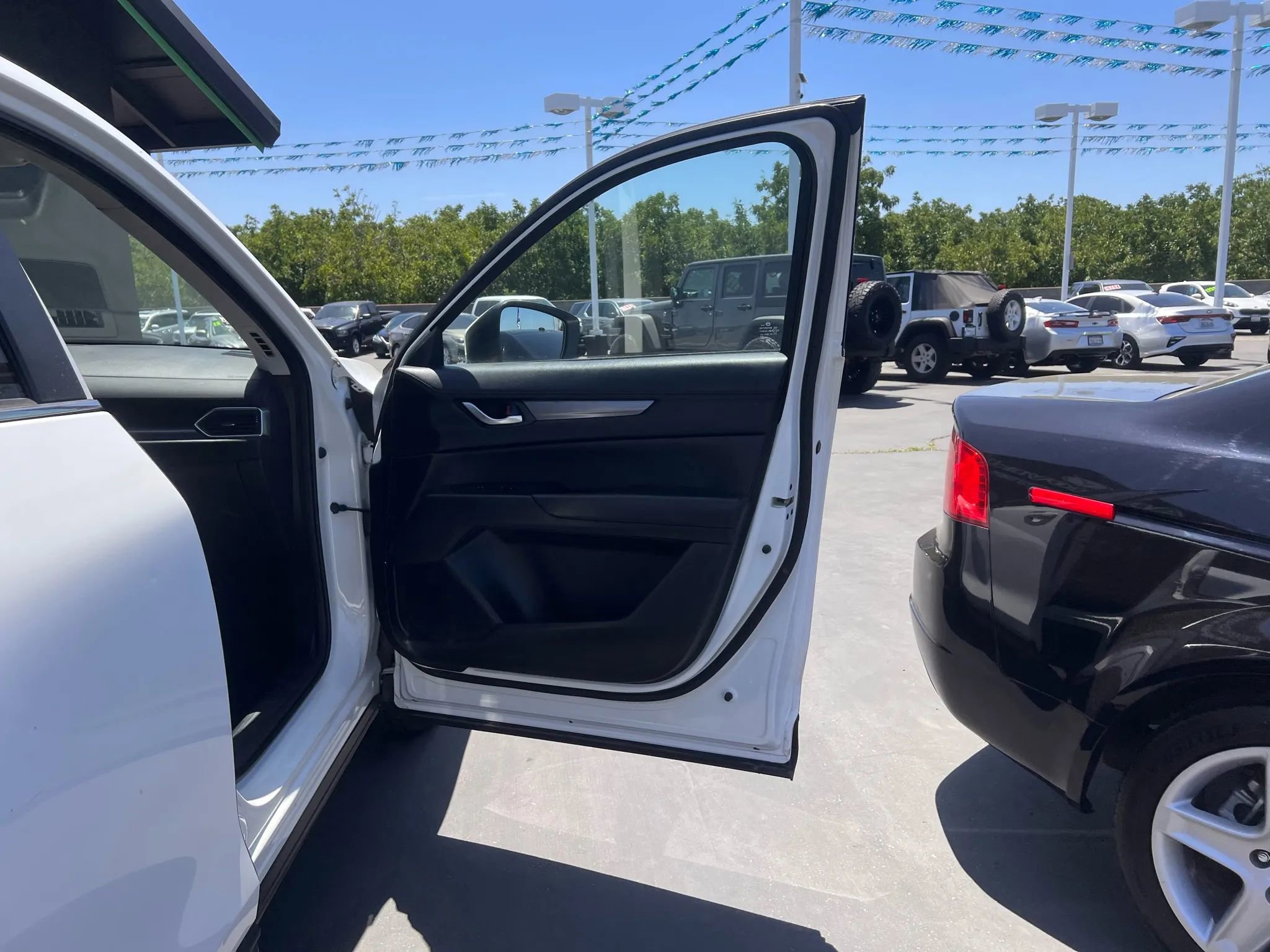 Used 2018 MAZDA CX-5 Touring image 11