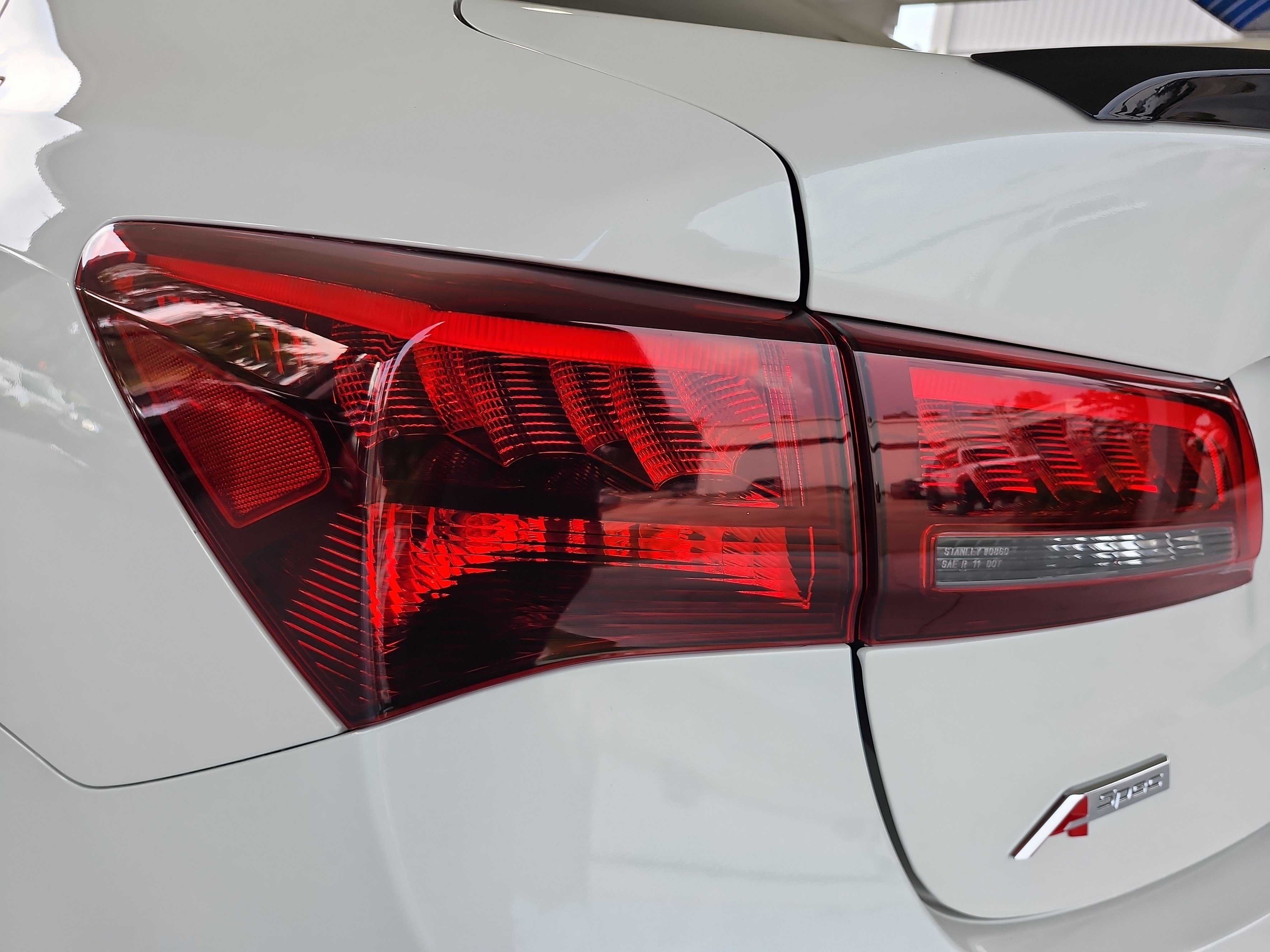 Used 2018 Acura TLX w/ Technology & A-SPEC Package FWD image 33