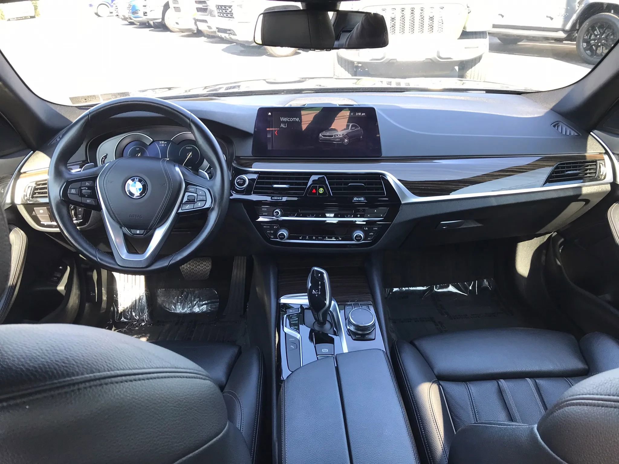 Used 2018 BMW 530e xDrive w/ Premium Package 2 AWD/4WD image 37