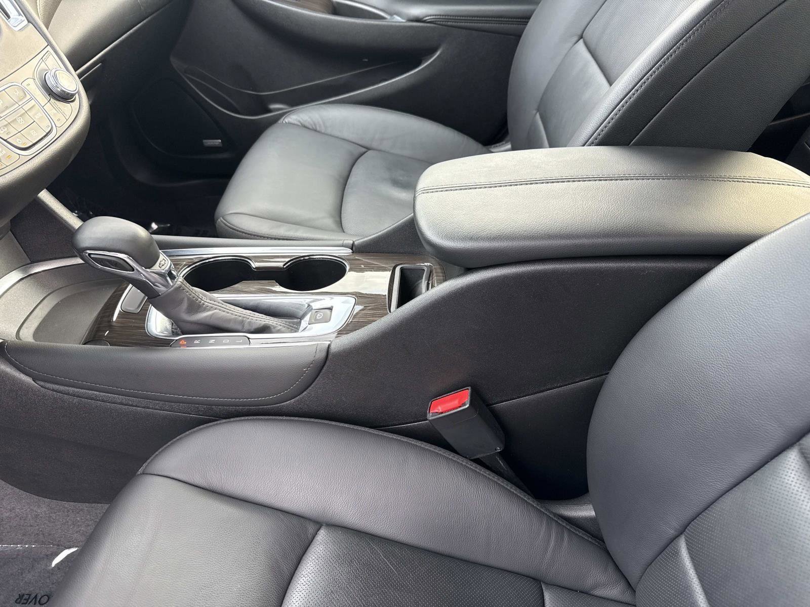 Used 2023 Chevrolet Malibu LT image 14