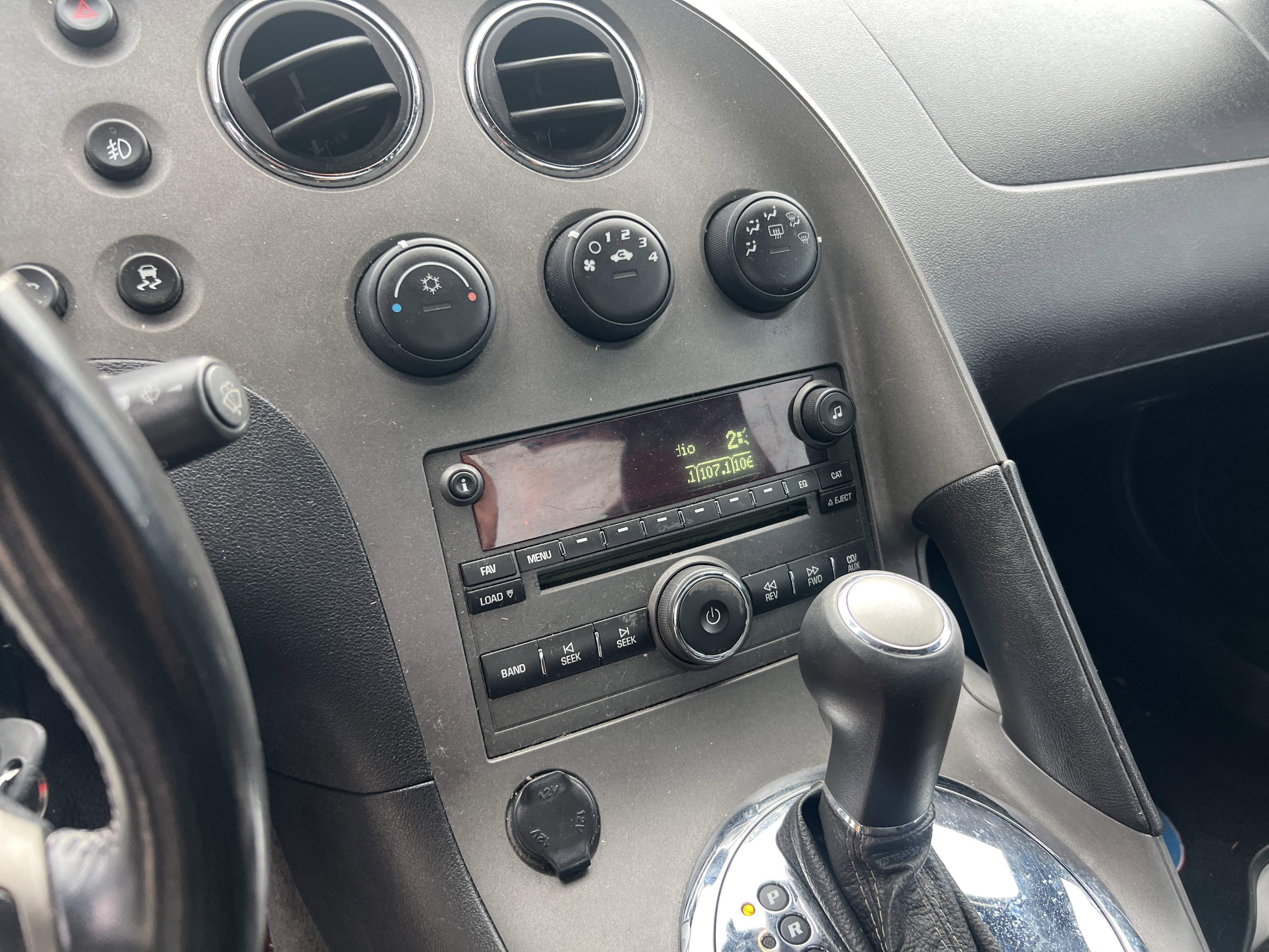 Used 2008 Pontiac Solstice GXP w/ Premium Package image 29