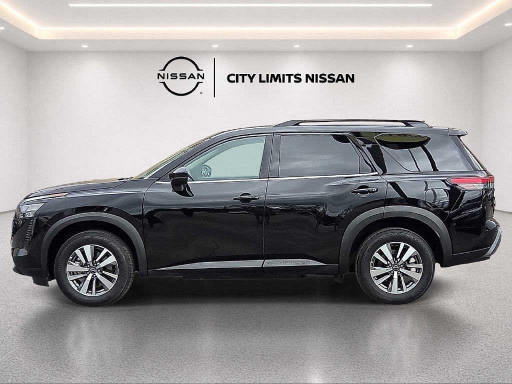 Used 2026 Nissan Pathfinder SL FWD image 3