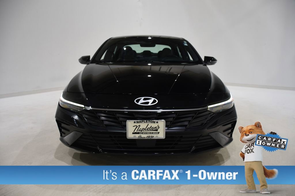 Used 2024 Hyundai Elantra Limited image 2