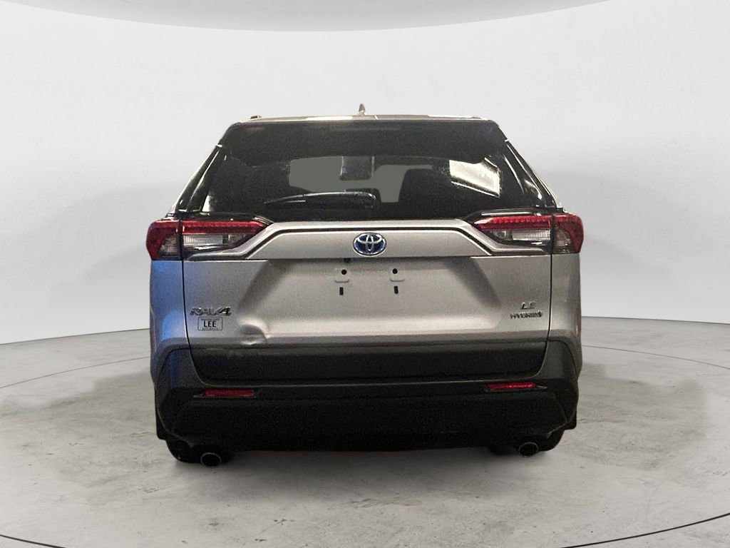 Used 2024 Toyota RAV4 LE image 4