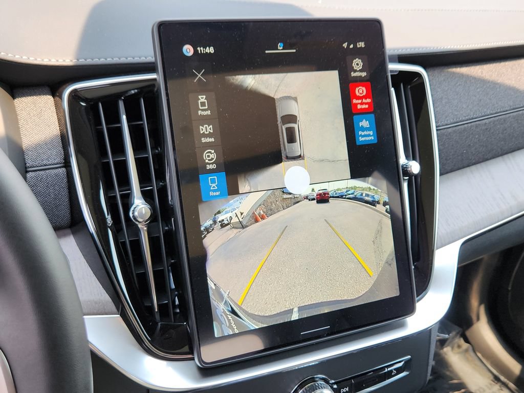 New 2026 Volvo XC90 T8 Ultra w/ Protection Package Premier AWD/4WD image 9