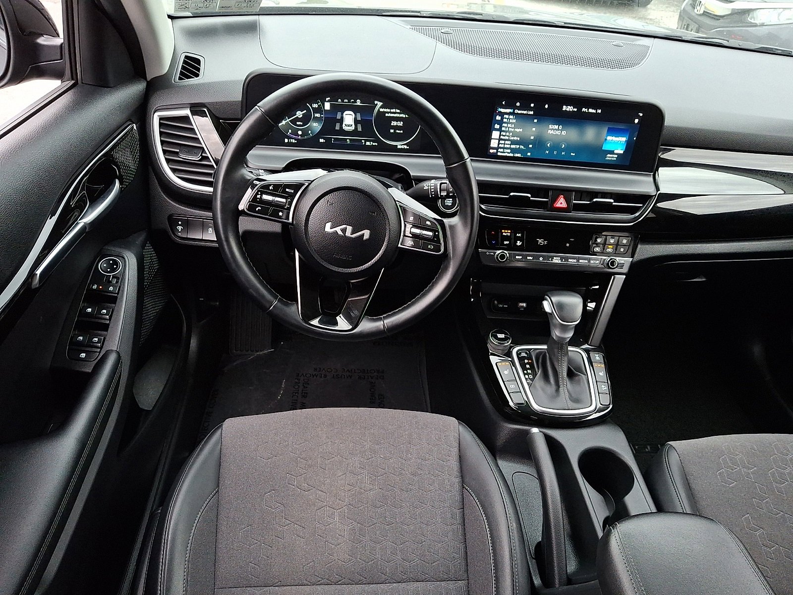 Used 2024 Kia Seltos S image 12