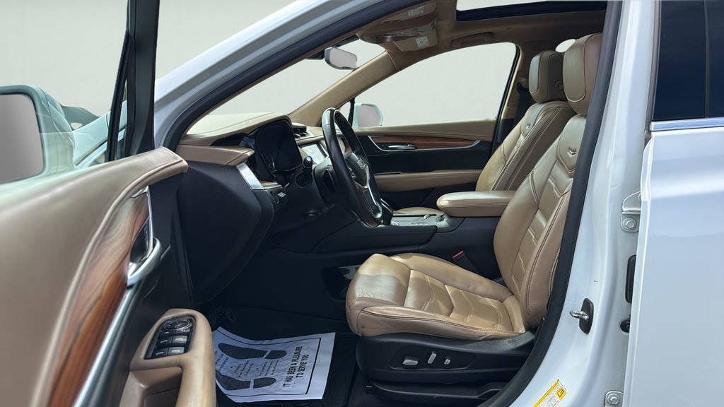Used 2018 Cadillac XT5 Platinum w/ Driver Assist Package AWD/4WD image 23