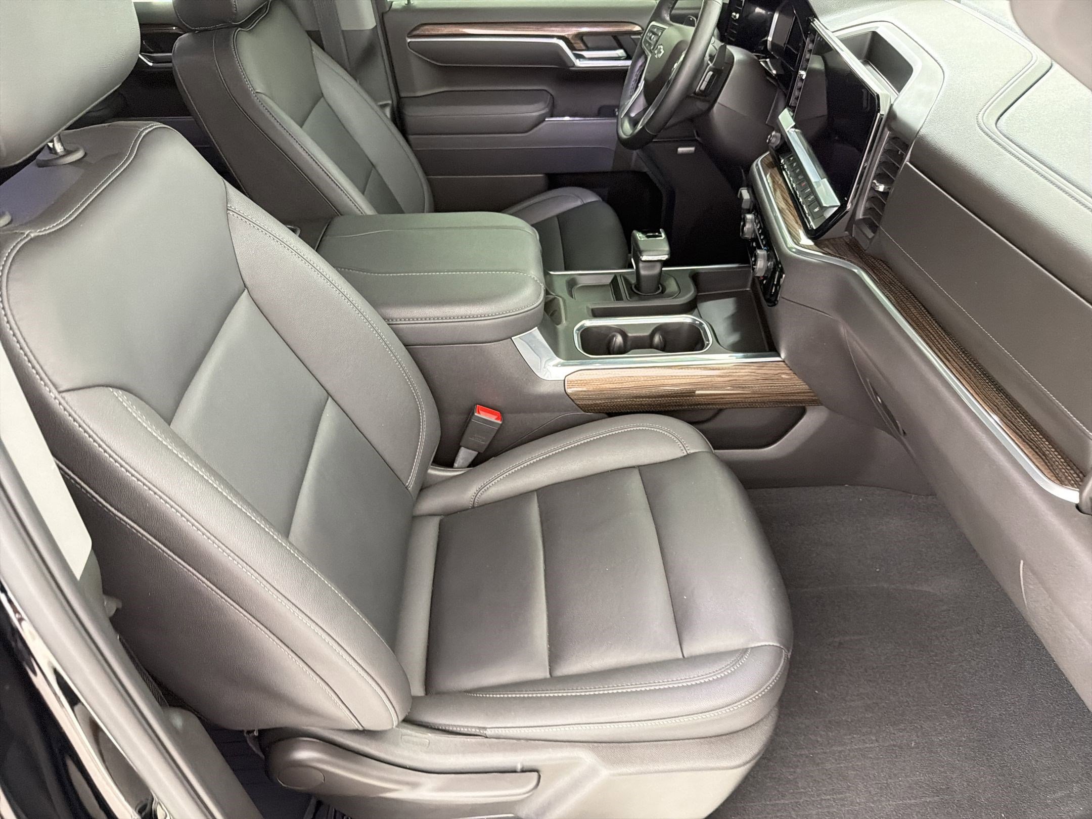 Used 2025 Chevrolet Silverado 1500 LT Trail Boss w/ LT Trail Boss Premium Package image 29