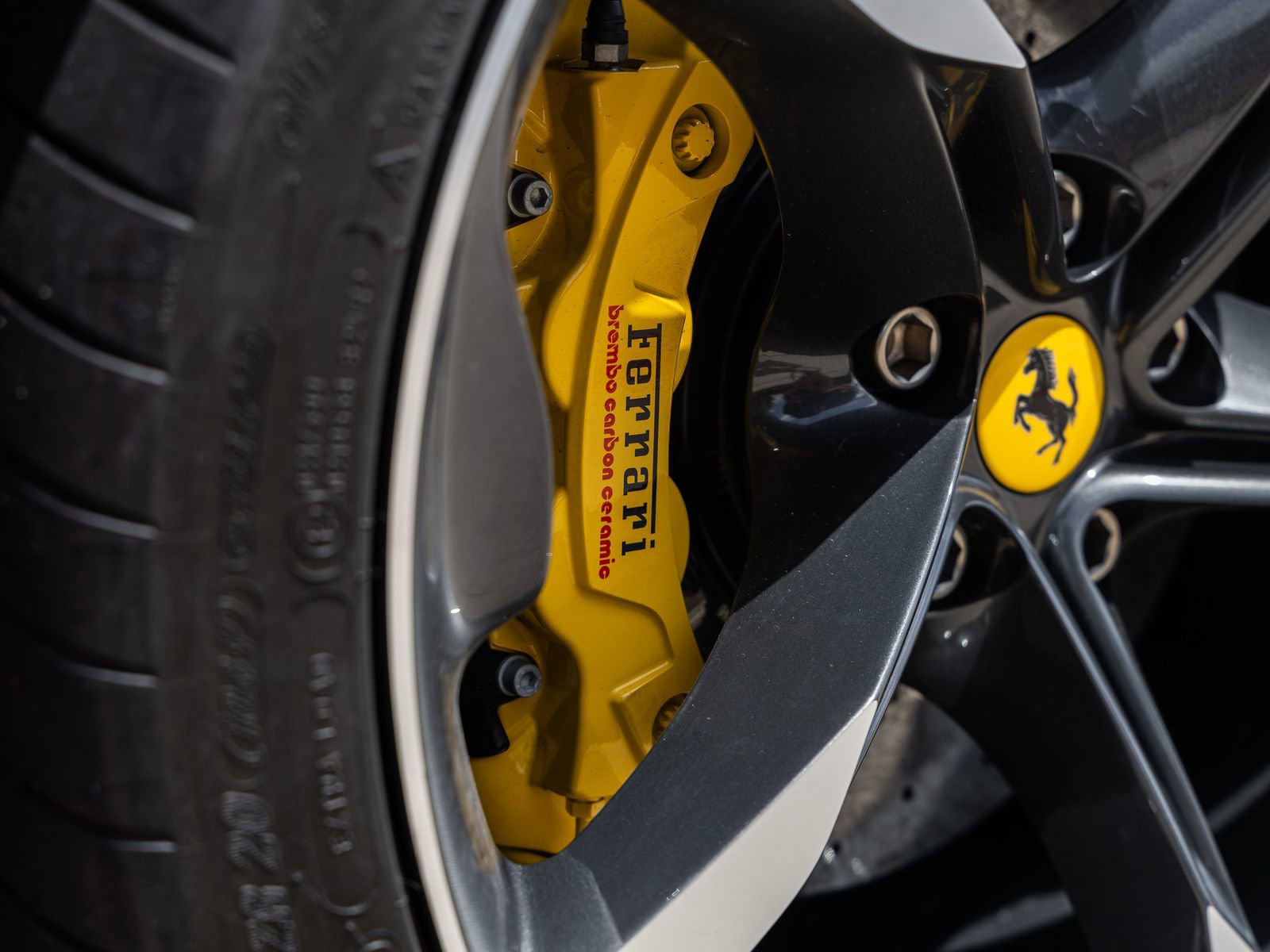 Used 2021 Ferrari SF90 Stradale image 19