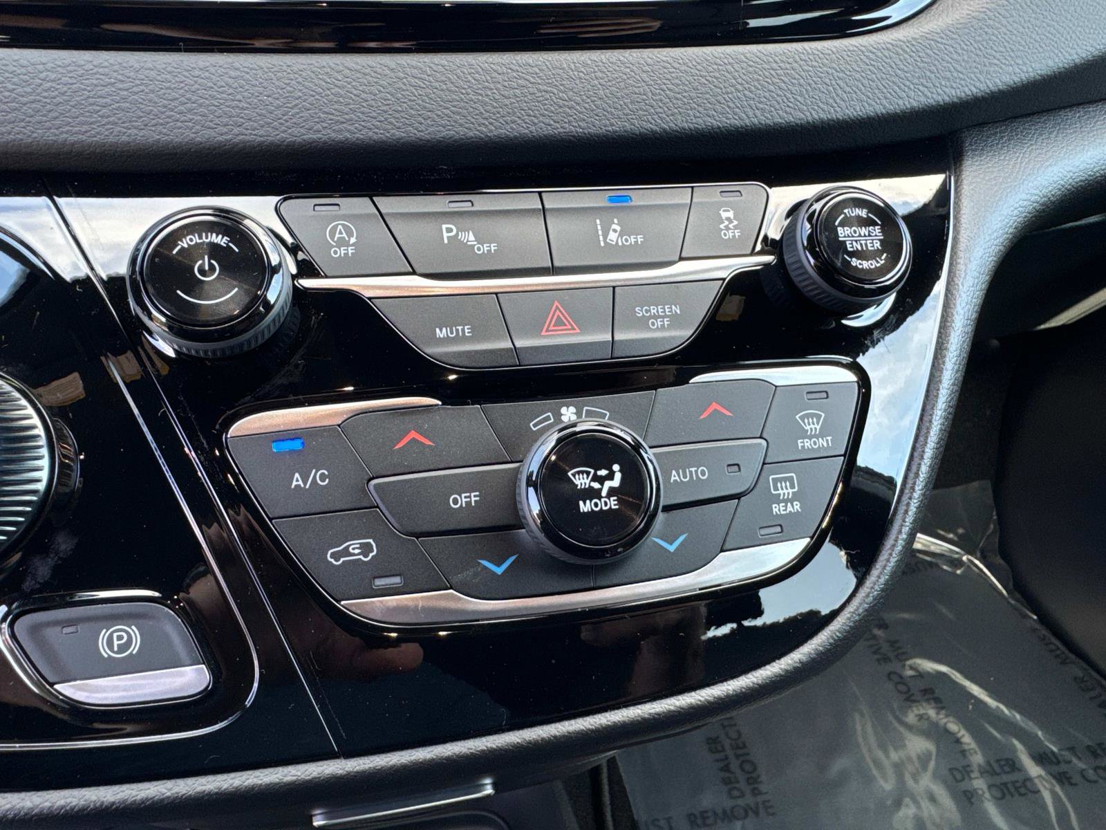 New 2026 Chrysler Voyager LX image 23