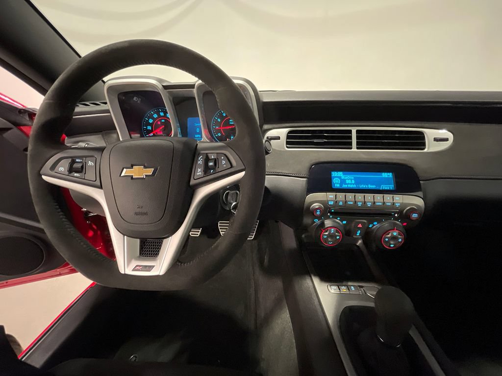 Used 2015 Chevrolet Camaro Z/28 RWD image 75