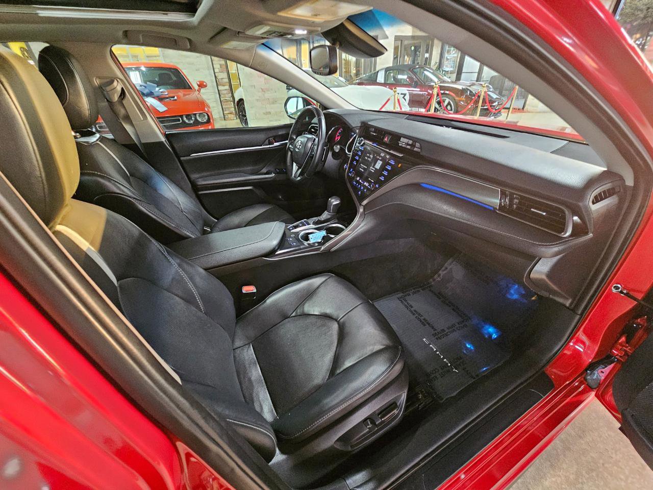 Used 2020 Toyota Camry XSE image 12