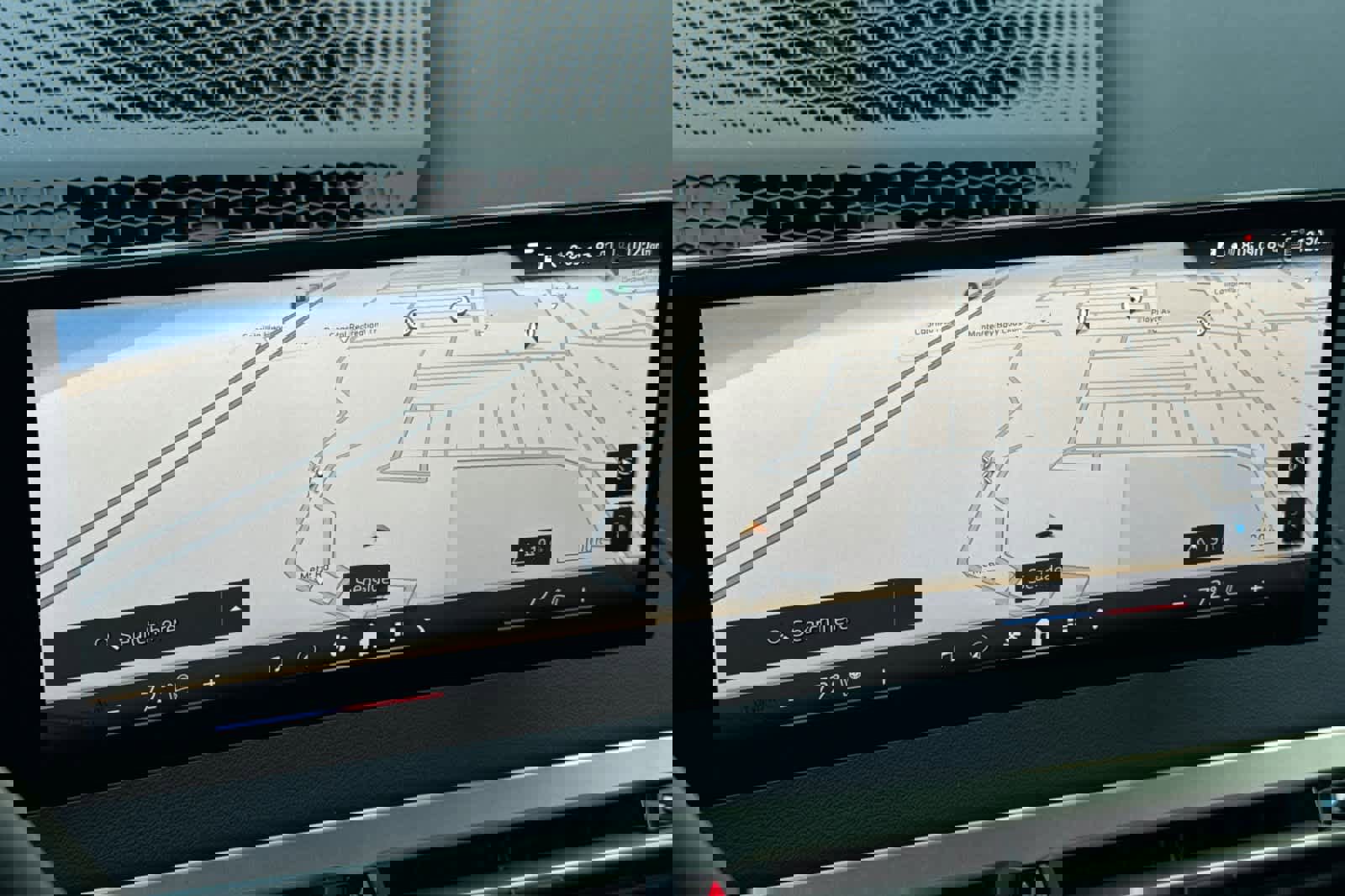 Certified 2025 BMW iX xDrive50 w/ Premium Package image 22