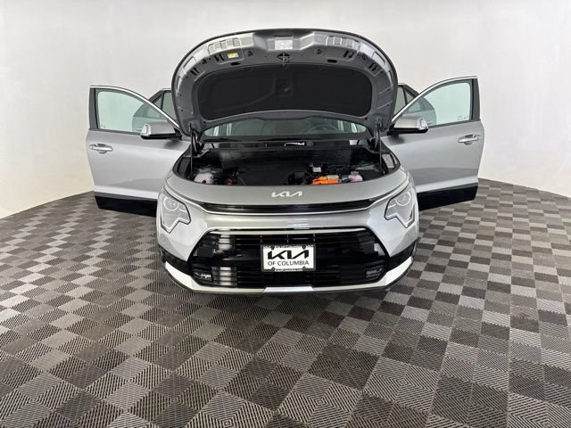 Certified 2025 Kia Niro EX Touring FWD image 13