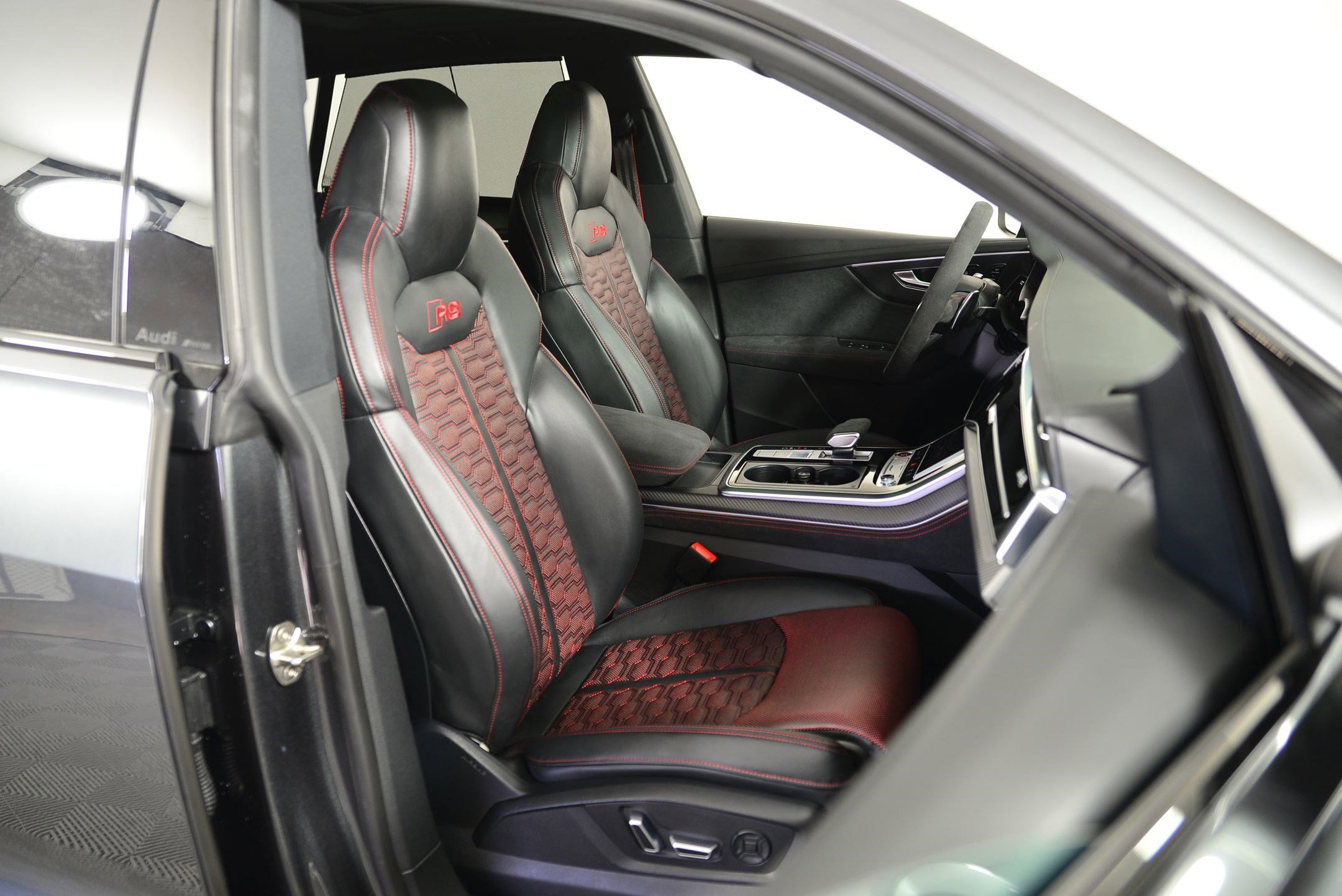 New 2026 Audi RS Q8 performance image 17