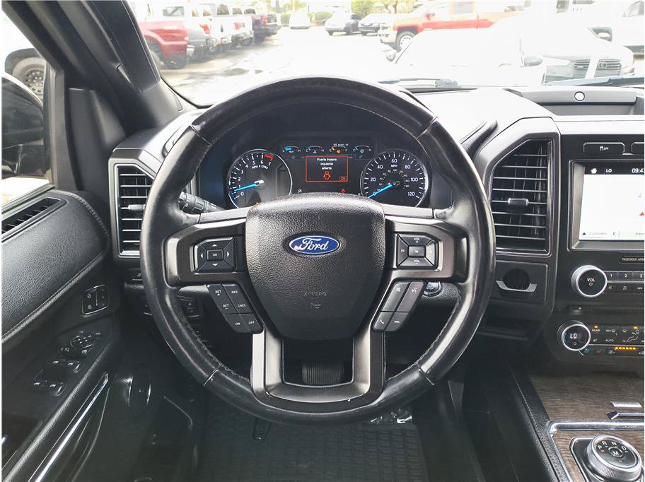 Used 2018 Ford Expedition Limited RWD image 7