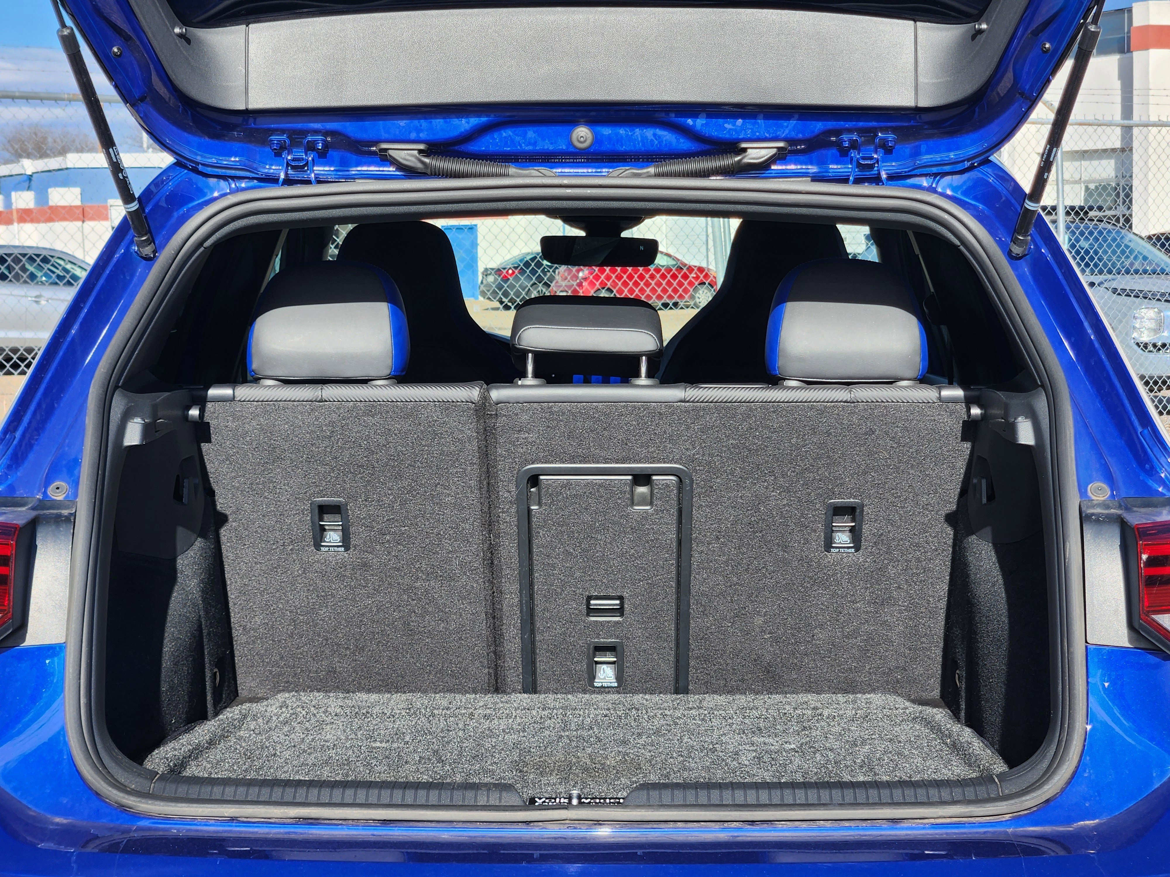 Used 2024 Volkswagen Golf R 2.0T DSG image 23