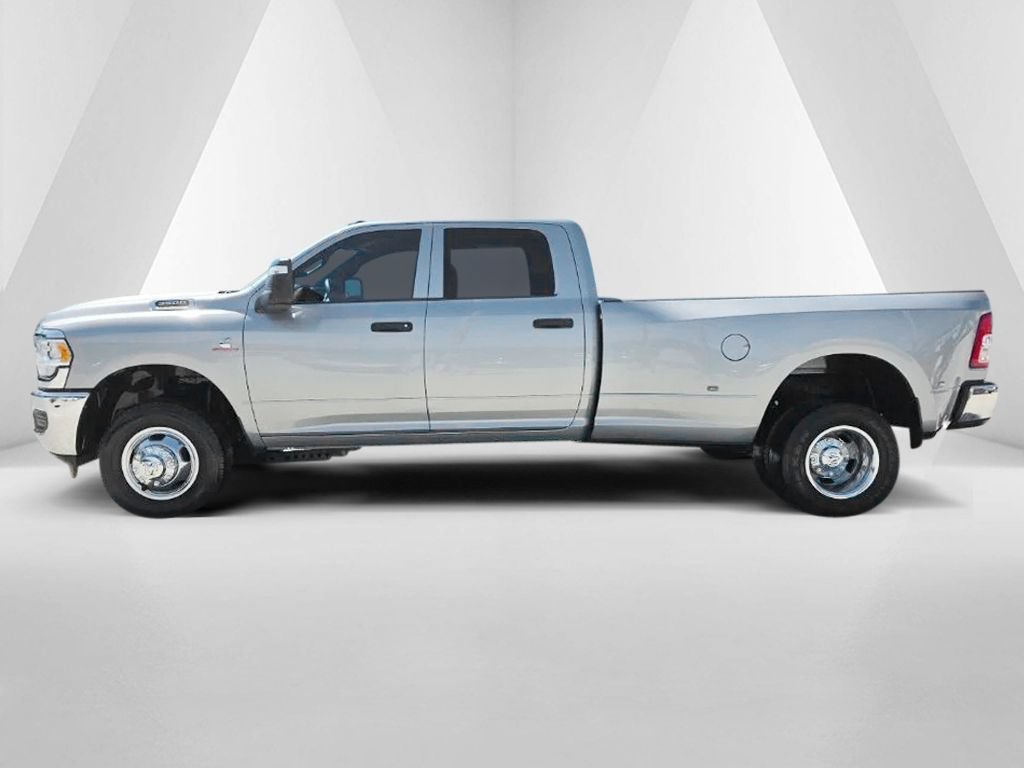 Used 2024 RAM 3500 Tradesman w/ Chrome Appearance Group AWD/4WD image 8