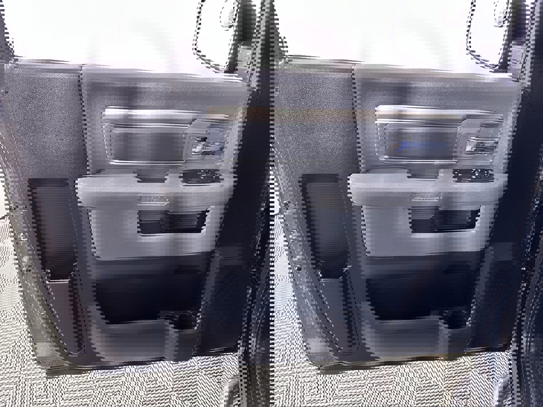 Used 2018 RAM 1500 Express image 59